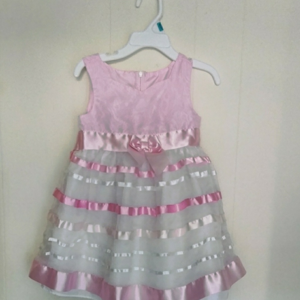 Girls dress